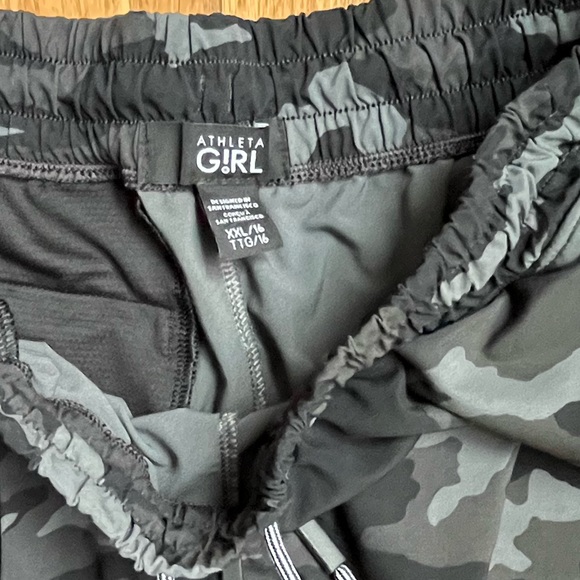 Athlata Girl All Play 3” Shorts, XXL/16 EUC Camo - Picture 4 of 5